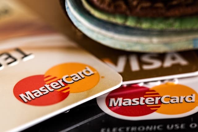 Get payoneer master card with a US Bank Account and Bonus $25